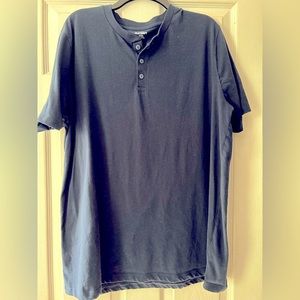 NWOT Old Navy mens tshirt